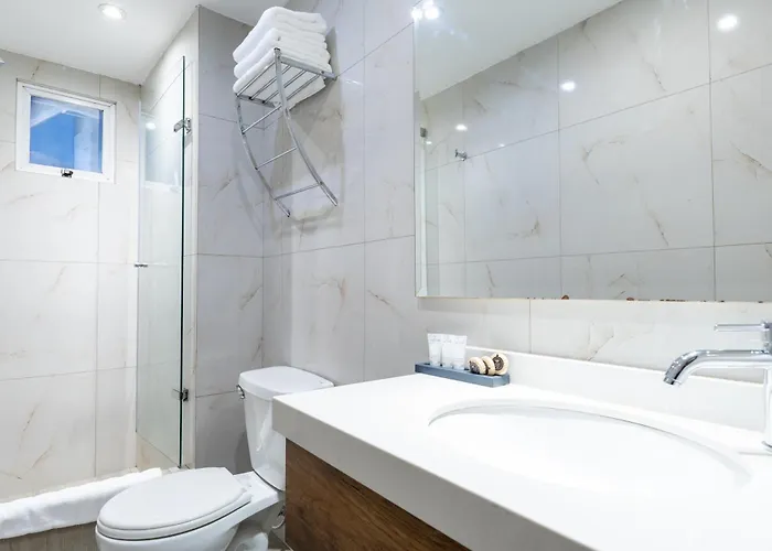 Inti Punku Machupicchu Hotel & Suites